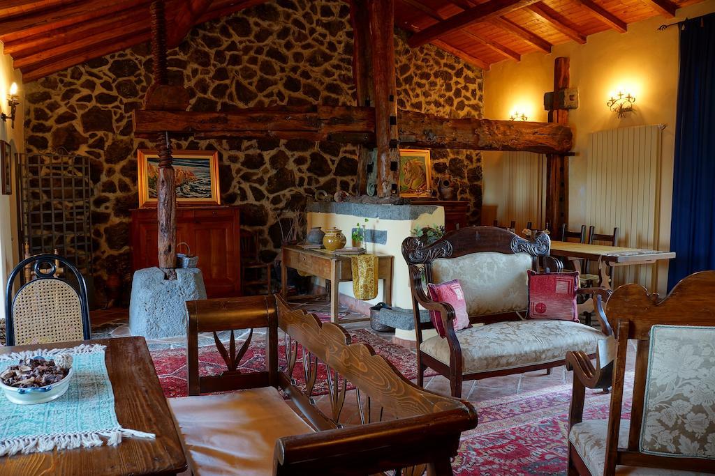 פיידימונטה אטנאו Bed And Breakfast Il Glicine מראה חיצוני תמונה